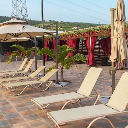 The Platinum Bay Hotel Berekuso Экстерьер фото