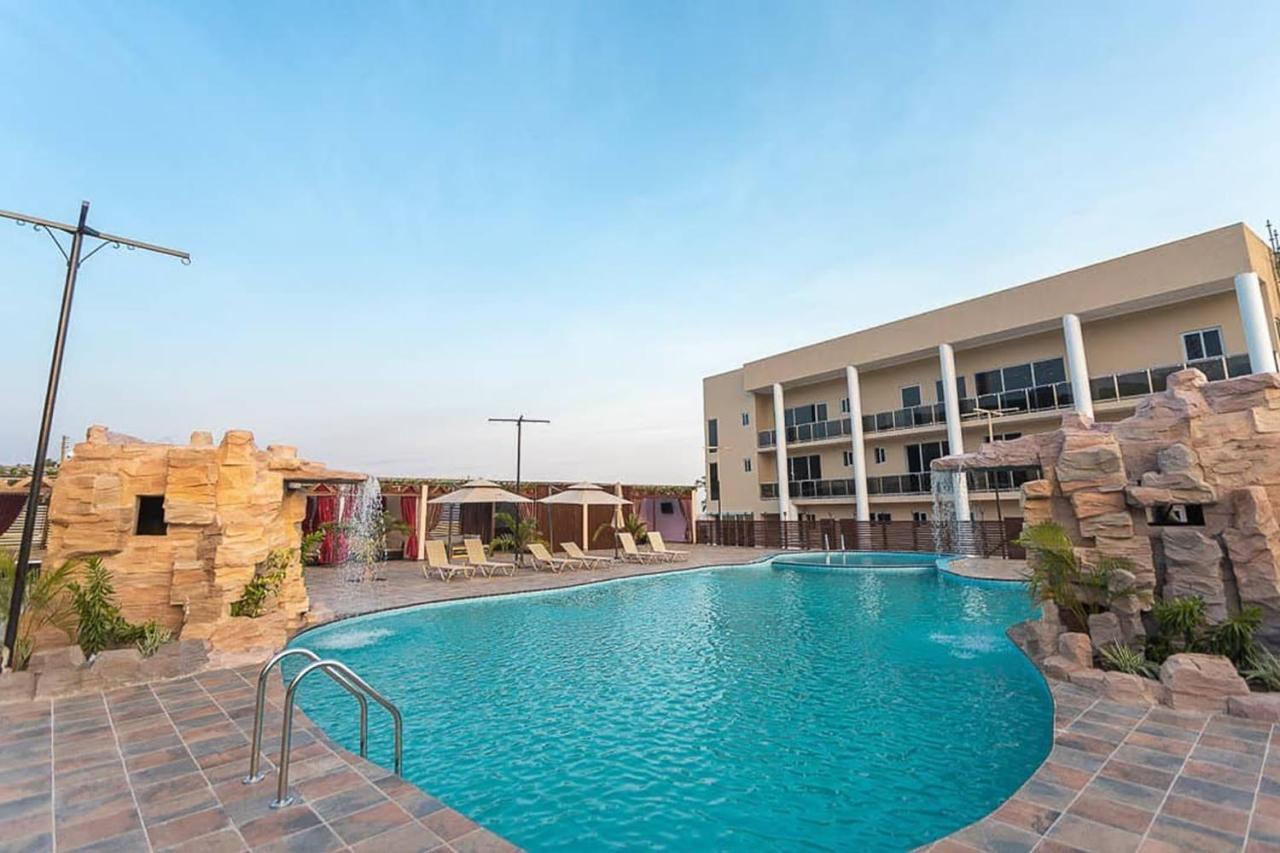 The Platinum Bay Hotel Berekuso Экстерьер фото