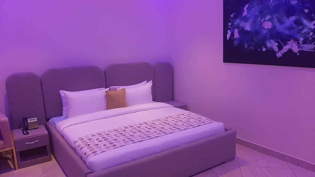 The Platinum Bay Hotel Berekuso Экстерьер фото